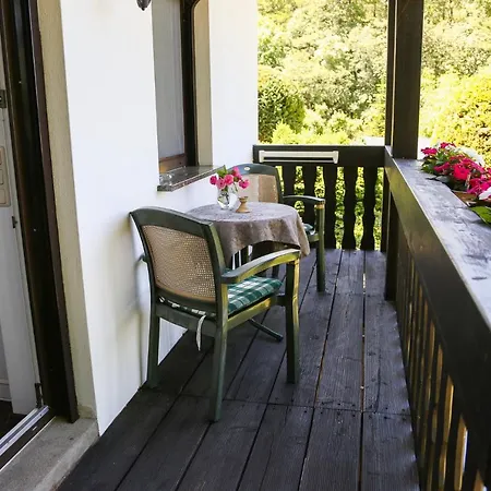 Beautyfarm Und Chalet Am See Sader Apartmán