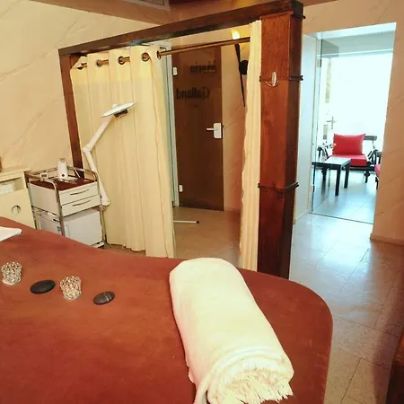Beautyfarm Und Chalet Am See Sader